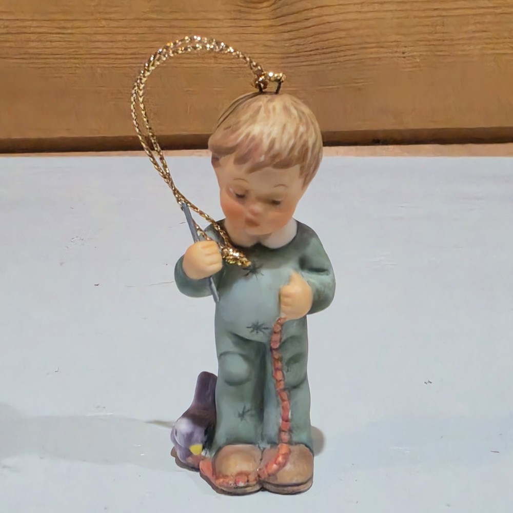 Vintage 90s Goebel Berta Hummel Stringing Cranberries Christmas Ornament Holiday
